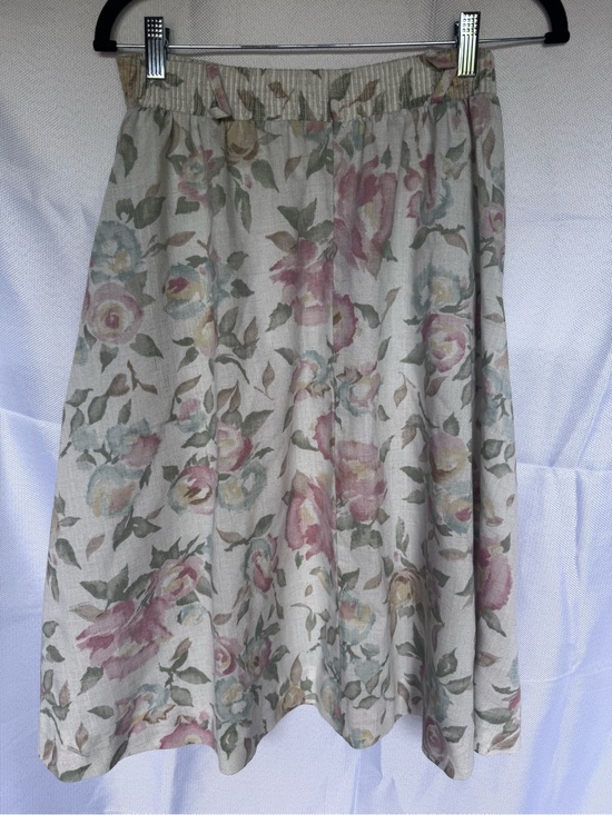 Jessica scott Dresses & Skirts - Vintage Floral Midi Skirt in Cream with Pink & Green - Women's